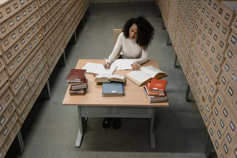 Inteligencia artificial y memoria documental: nuevos horizontes para los repositorios académicos de América Latina